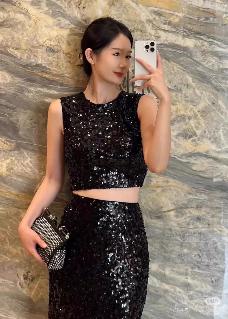Dolce & Gabbana New DG Sleeveless Top with Sequins Size S / US 4 / IT 40 - 7 Thumbnail