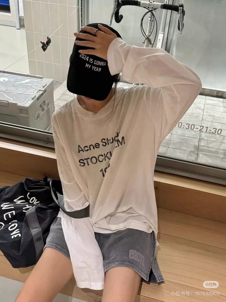Acne Studios Acne Studios 1996 Long Sleeve T-Shirt Size XS / US 0-2 / IT 36-38 - 6 Thumbnail