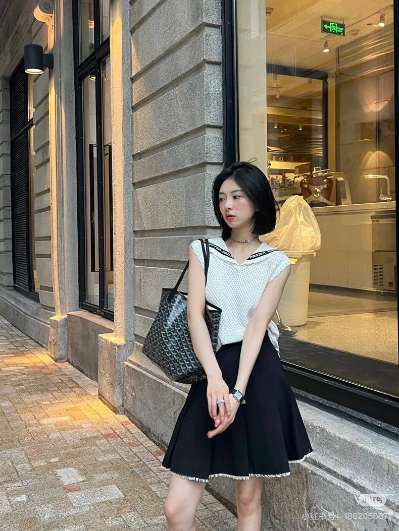 Maison Margiela EENK Knit Vest with Lace Collar Size S / US 4 / IT 40 - 6 Thumbnail