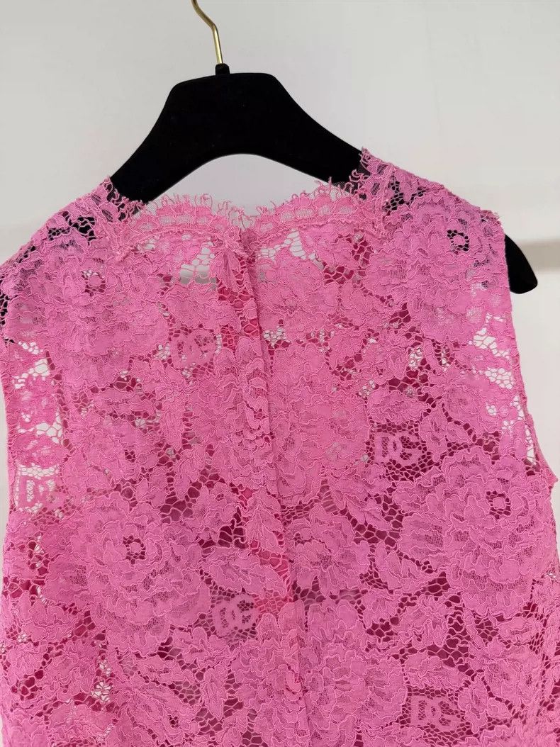 Dolce & Gabbana New Dolce & Gabbana Pink Lace Top Size S / US 4 / IT 40 - 4 Thumbnail