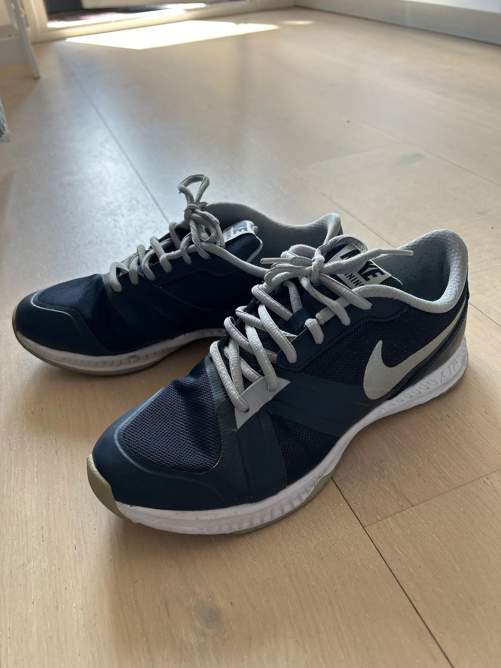 Nike Nike Sneakers Size US 8.5 / EU 41-42 - 3 Thumbnail