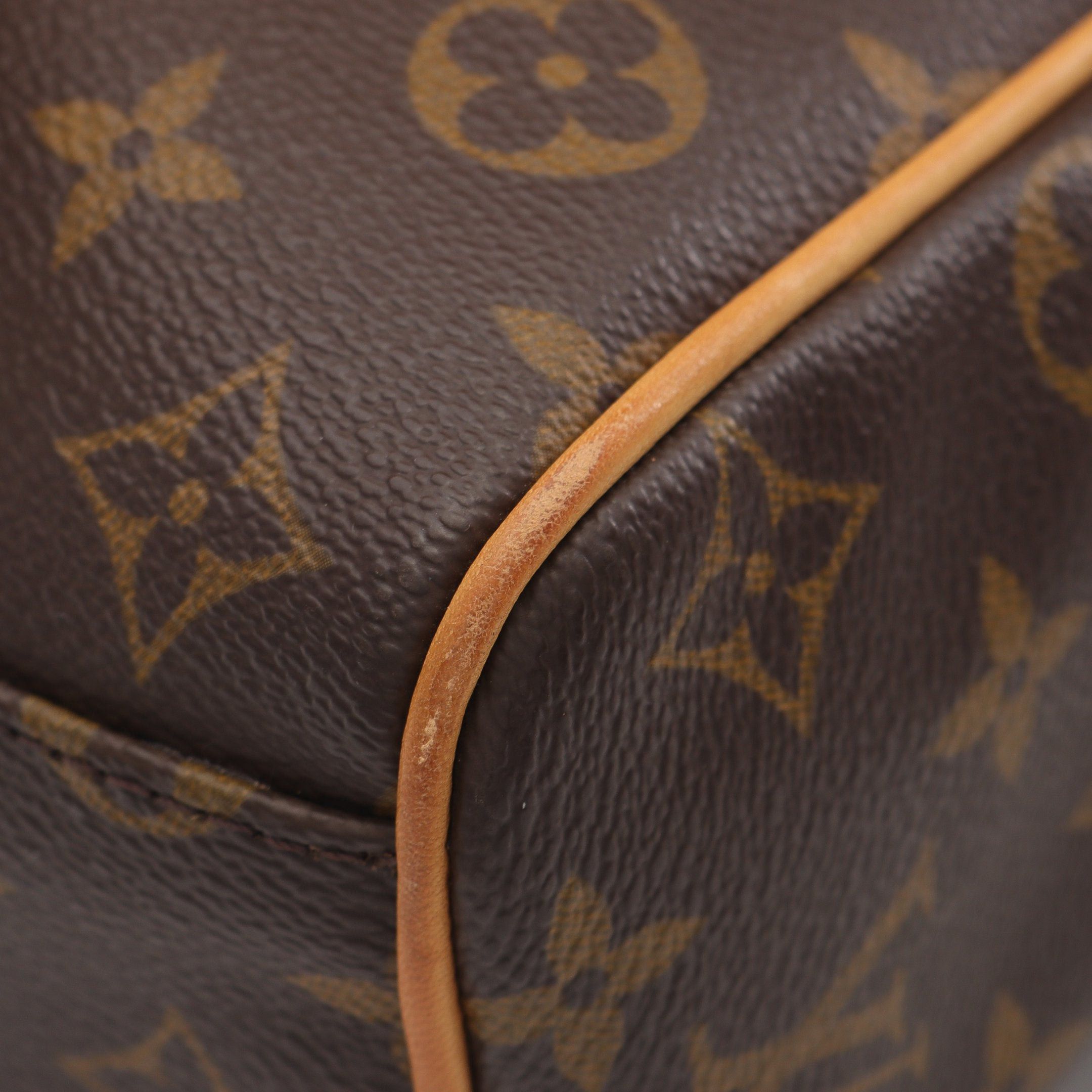 Louis Vuitton Louis Vuitton Aves Monogram Shoulder Bag Leather Brown Size ONE SIZE - 8 Thumbnail