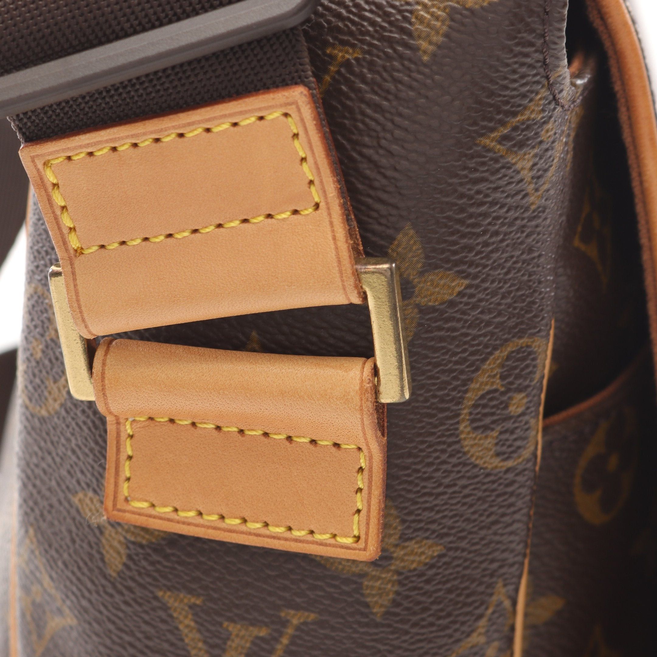 Louis Vuitton Louis Vuitton Aves Monogram Shoulder Bag Leather Brown Size ONE SIZE - 11 Thumbnail