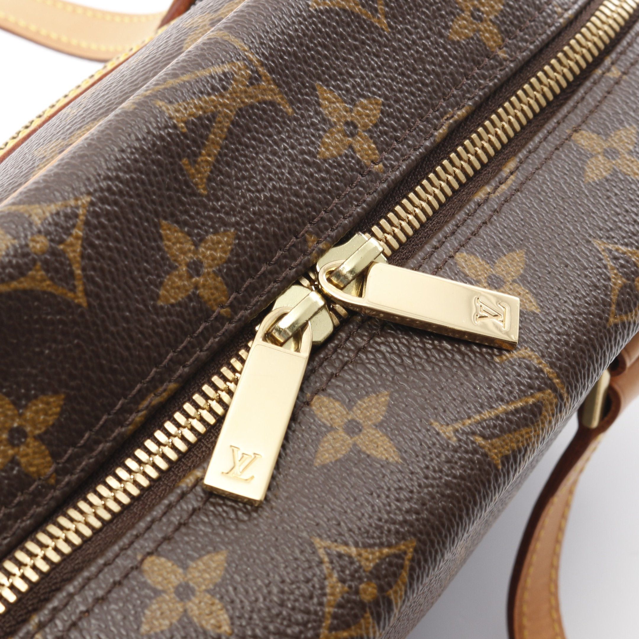 Louis Vuitton Louis Vuitton Cite Mm Monogram Shoulder Bag Leather Brown Size ONE SIZE - 9 Thumbnail