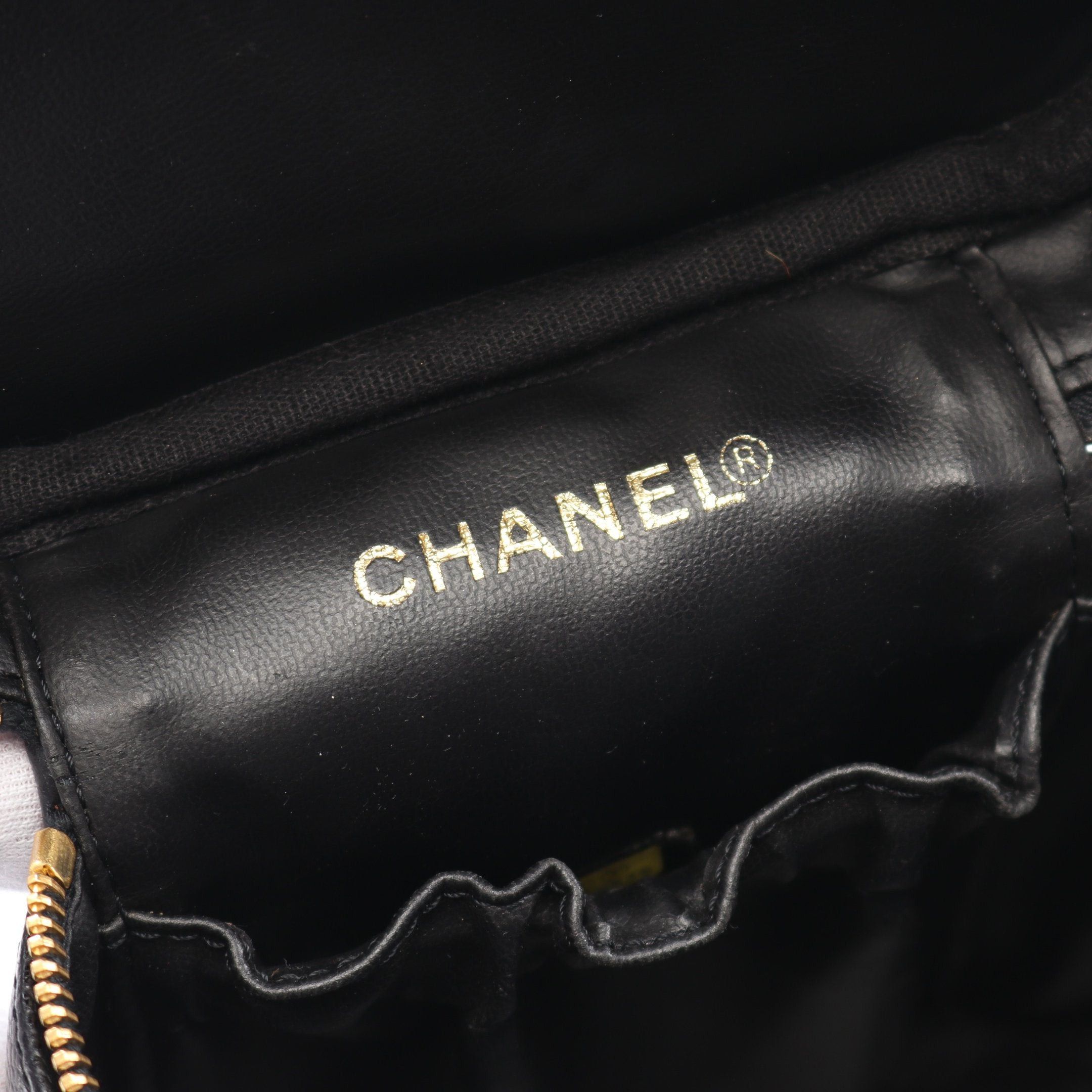 Chanel Chanel Coco Mark Handbag Vanity Bag Caviar Skin Black Gold Hardware Size ONE SIZE - 4 Thumbnail