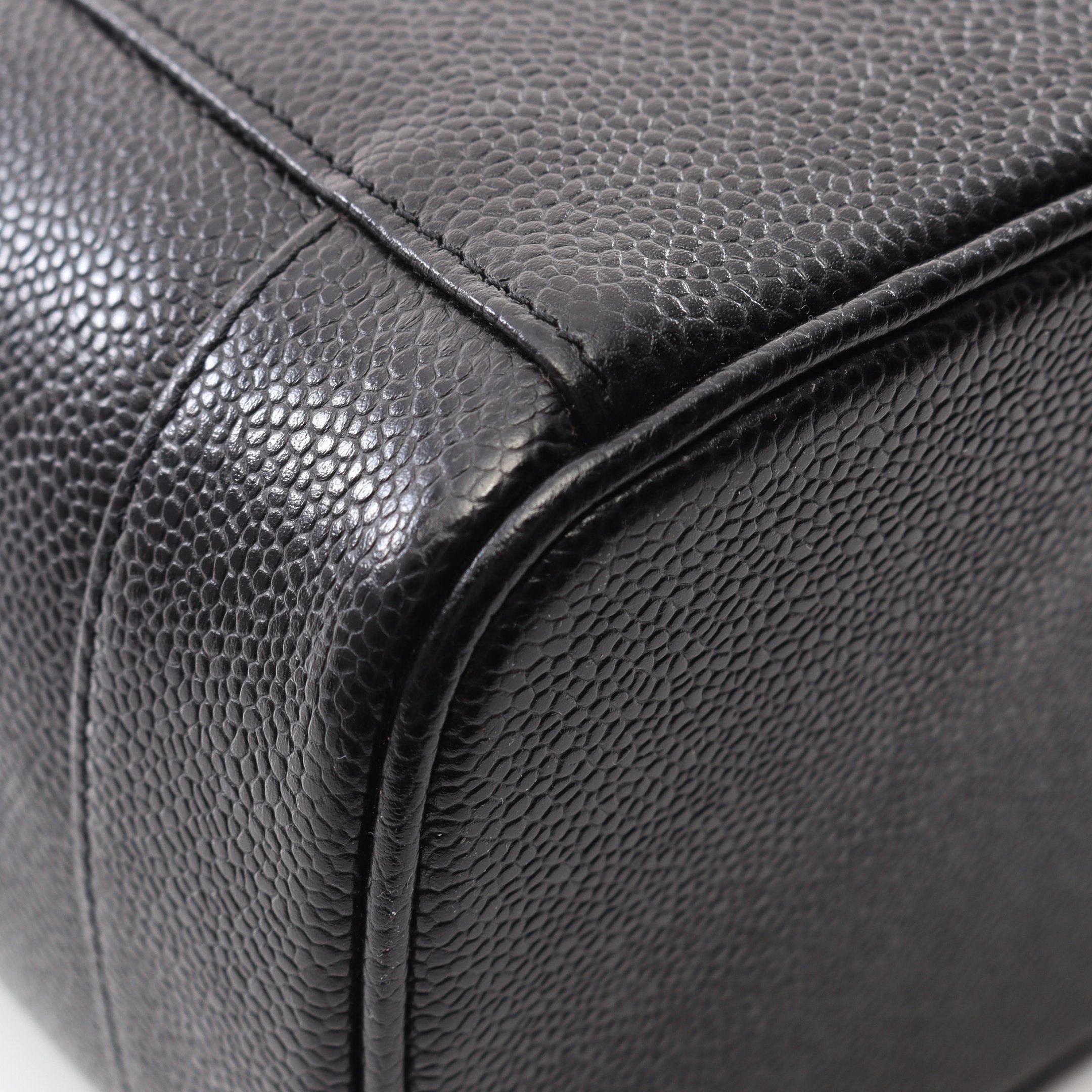 Chanel Chanel Coco Mark Handbag Vanity Bag Caviar Skin Black Gold Hardware Size ONE SIZE - 7 Thumbnail
