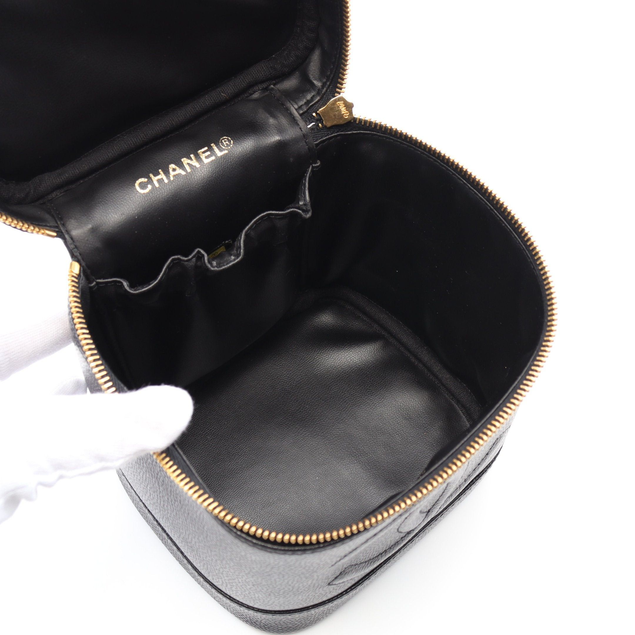 Chanel Chanel Coco Mark Handbag Vanity Bag Caviar Skin Black Gold Hardware Size ONE SIZE - 3 Thumbnail