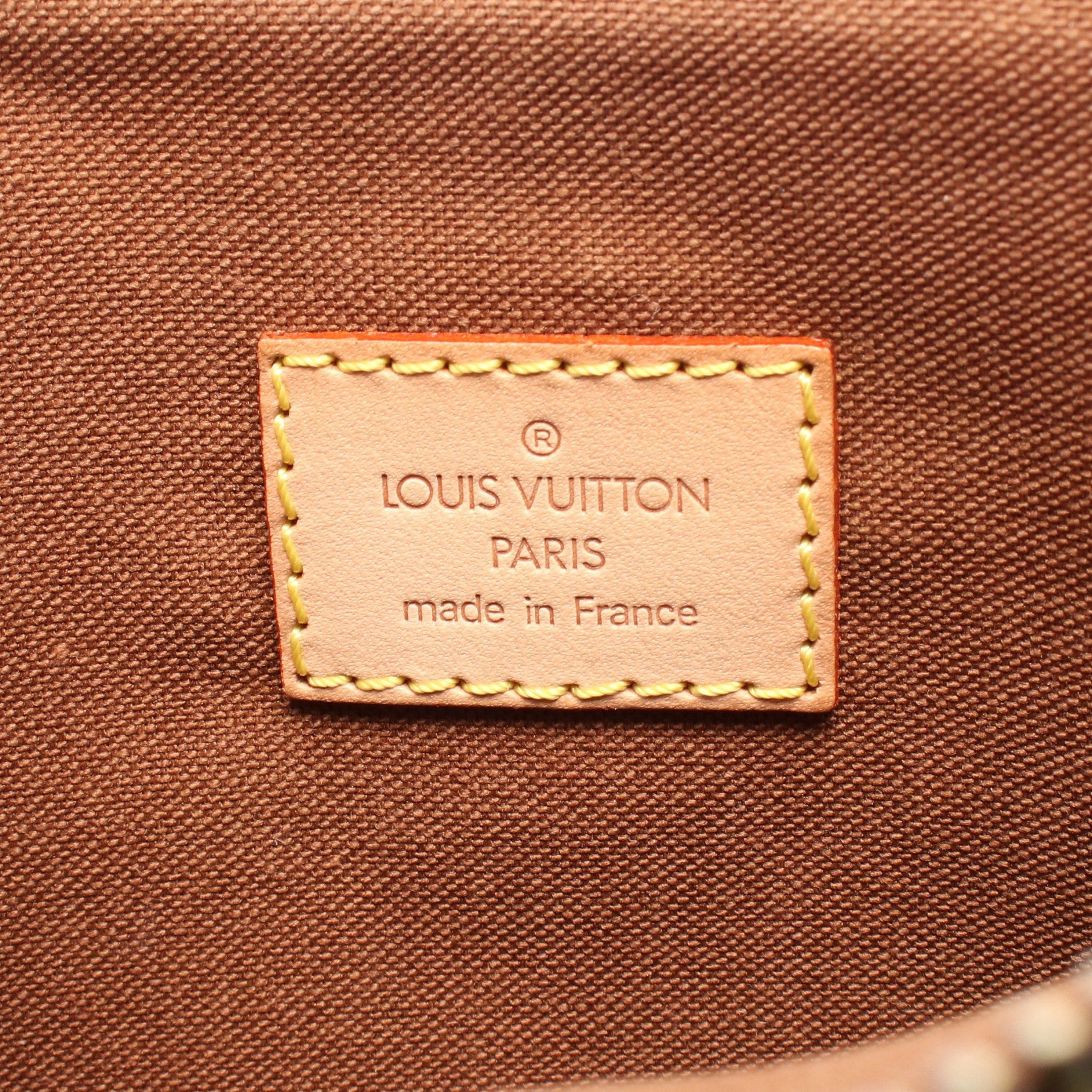 Louis Vuitton Louis Vuitton Pochette Bosphore Monogram Shoulder Bag Leather Brown Size ONE SIZE - 4 Thumbnail