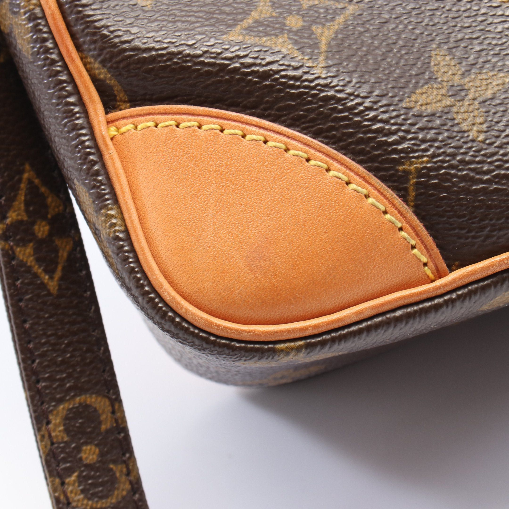 Louis Vuitton Louis Vuitton Amazon Monogram Shoulder Bag Leather Brown Size ONE SIZE - 7 Thumbnail