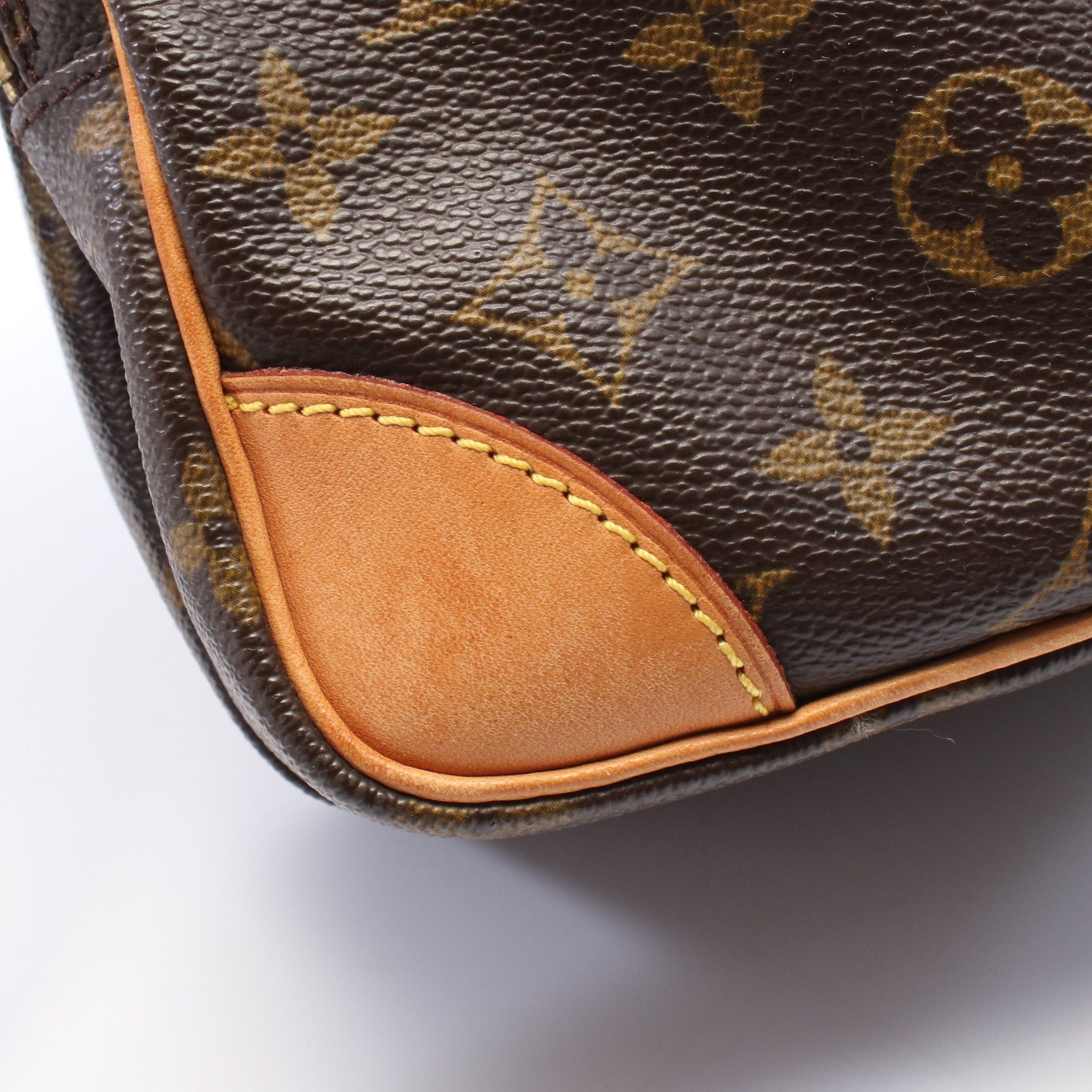 Louis Vuitton Louis Vuitton Amazon Monogram Shoulder Bag Leather Brown Size ONE SIZE - 5 Thumbnail