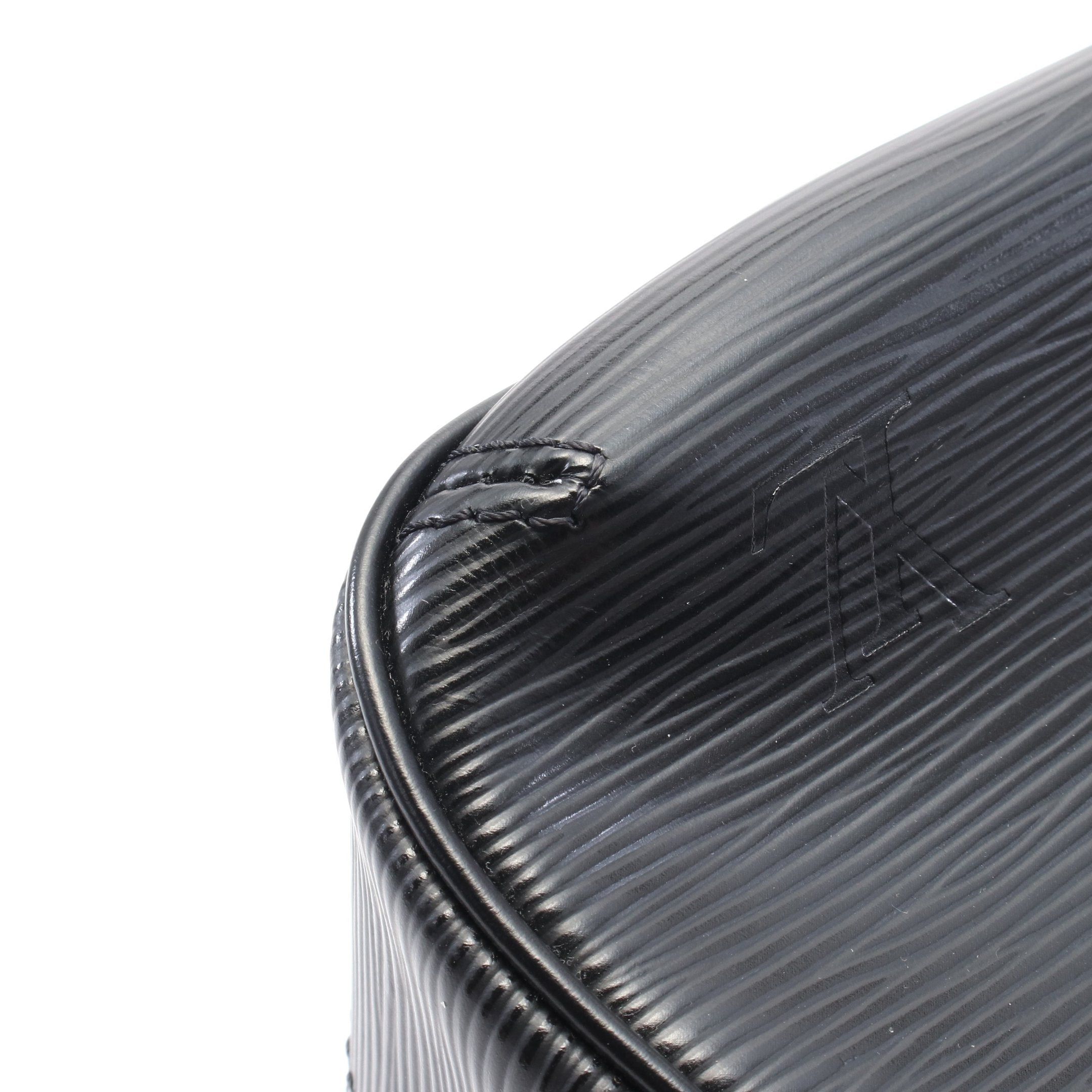Louis Vuitton Louis Vuitton Turen Pm Epi Noir Shoulder Bag Leather Black Size ONE SIZE - 7 Thumbnail