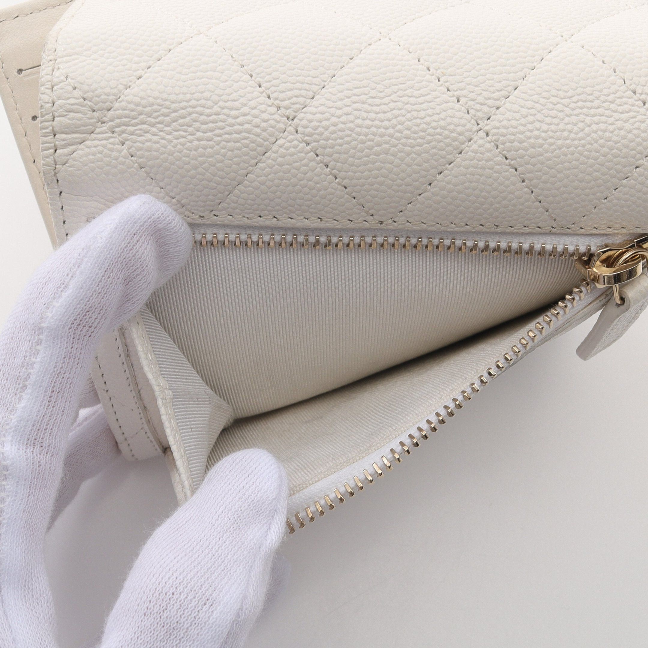Chanel Chanel Classic Small Flap Wallet Matelasse Trifold Caviar Skin White Gold Hardware Size ONE SIZE - 10 Thumbnail