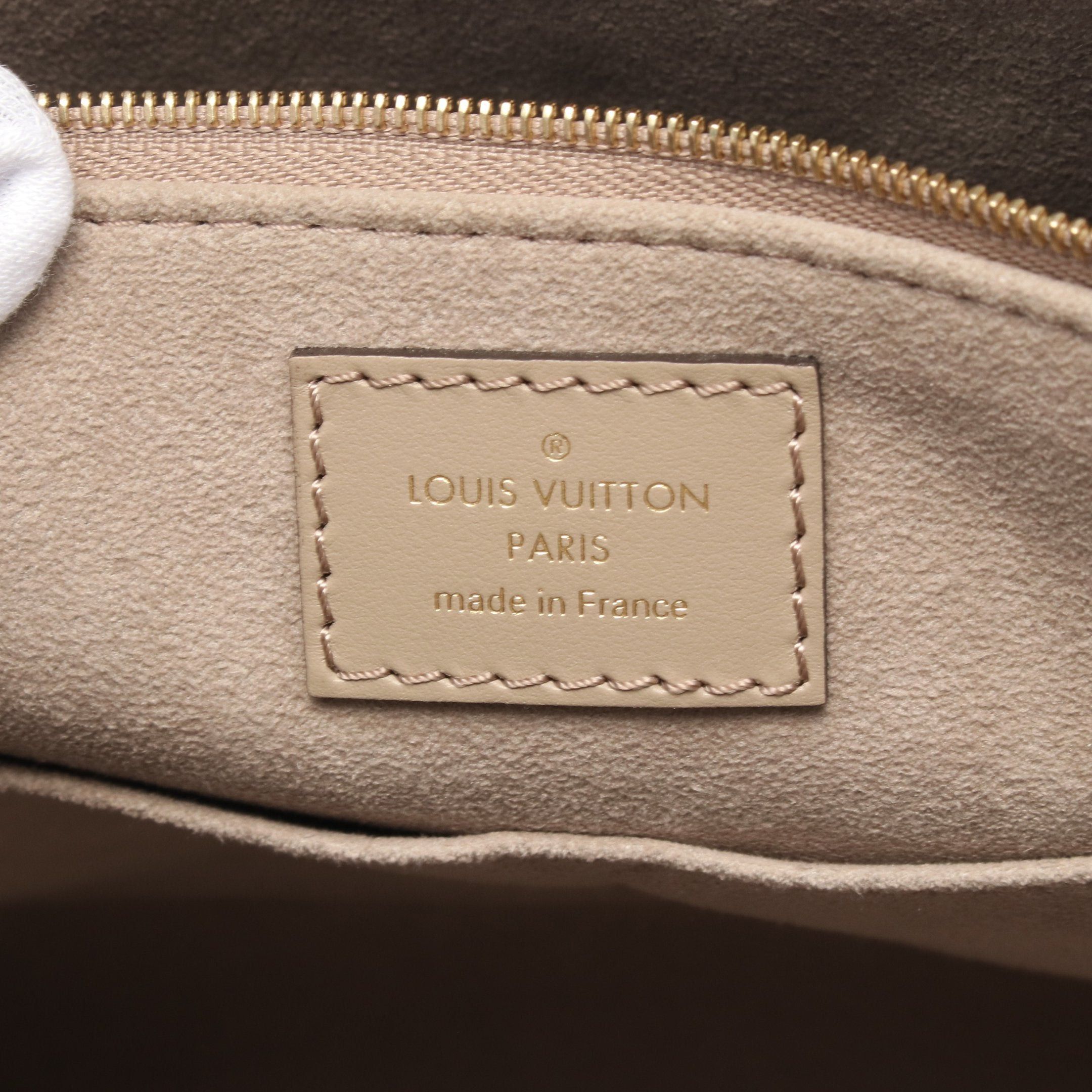 Louis Vuitton Louis Vuitton On-The-Go Mm Monogram Amplant Tourterelle Shoulder Bag Tote Leather Gray Beige Size ONE SIZE - 4 Thumbnail