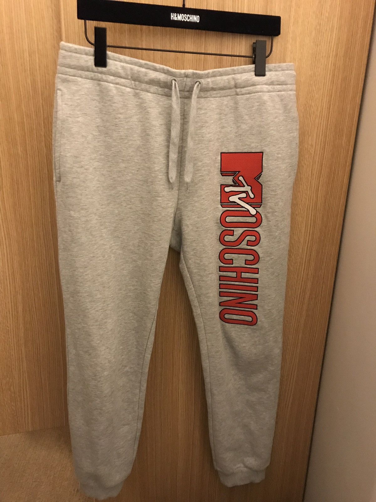 Moschino h&m sweatpants hotsell