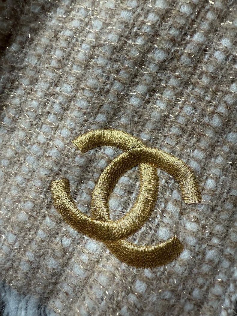Chanel Chanel Cashmere Scarf with Gold Logo Size ONE SIZE - 2 Thumbnail