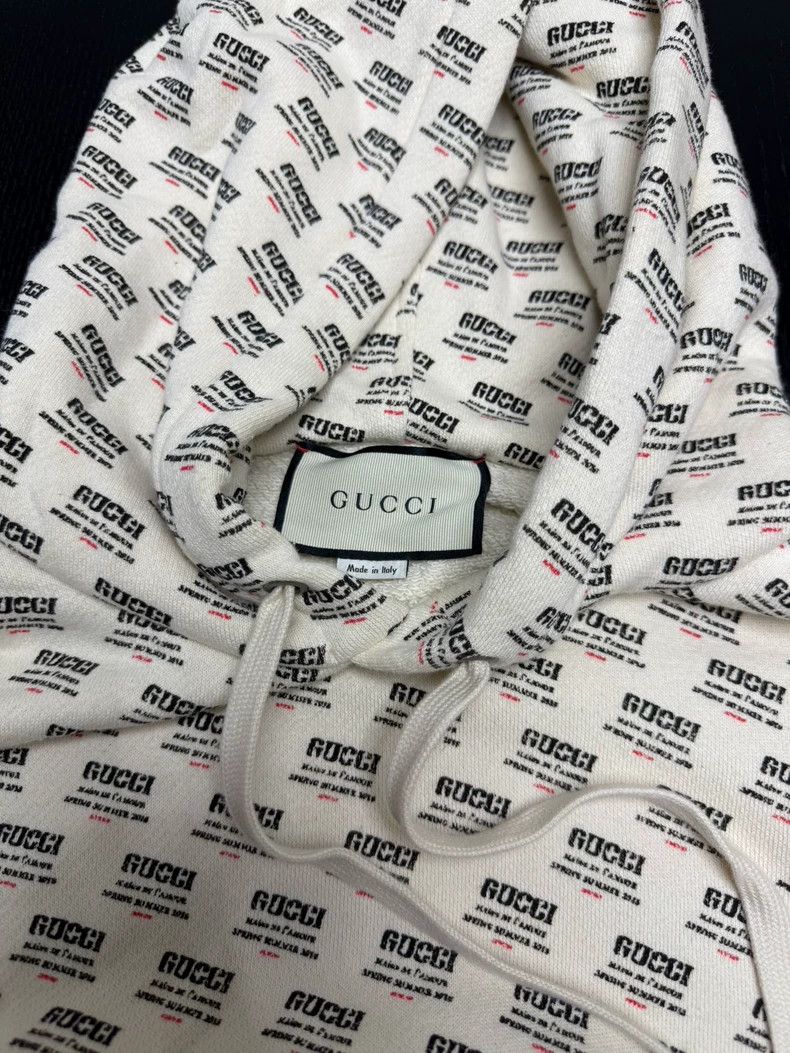 Gucci Gucci Logo Printed Hoodie in Excellent Condition Size US L / EU 52-54 / 3 - 3 Thumbnail