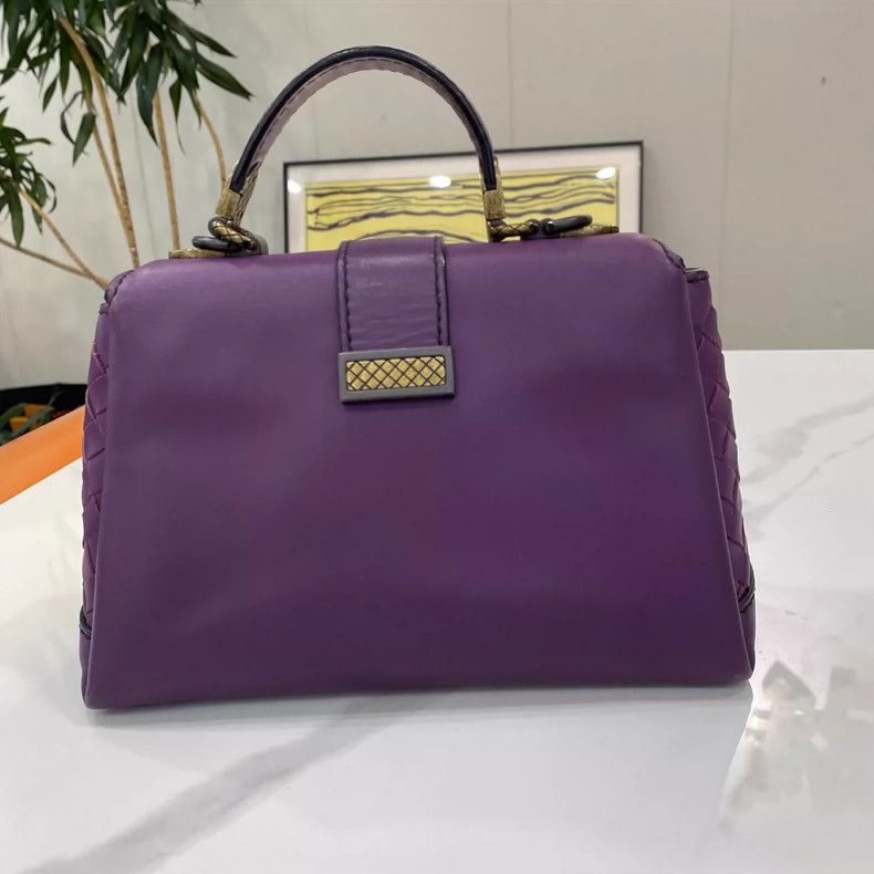Bottega Veneta Bottega Veneta BV Piazza Leather Handbag Size ONE SIZE - 2 Thumbnail