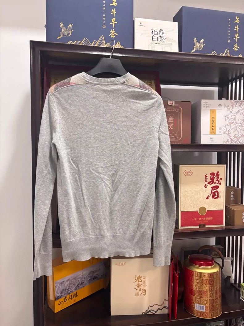 Burberry Burberry Cashmere Sweater Light Grey Color Size US M / EU 48-50 / 2 - 2 Thumbnail