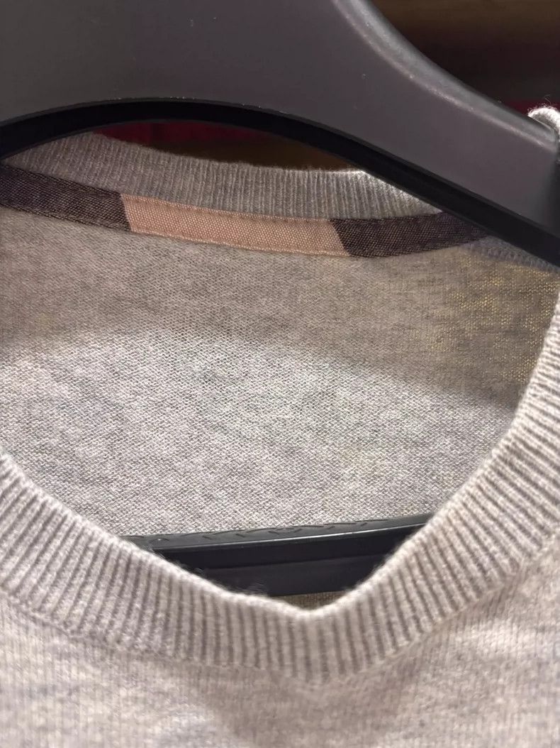 Burberry Burberry Cashmere Sweater Light Grey Color Size US M / EU 48-50 / 2 - 3 Thumbnail