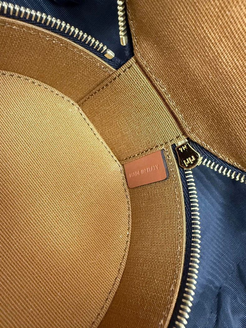 Celine Celine Round Jewelry and Makeup Box Size ONE SIZE - 7 Thumbnail