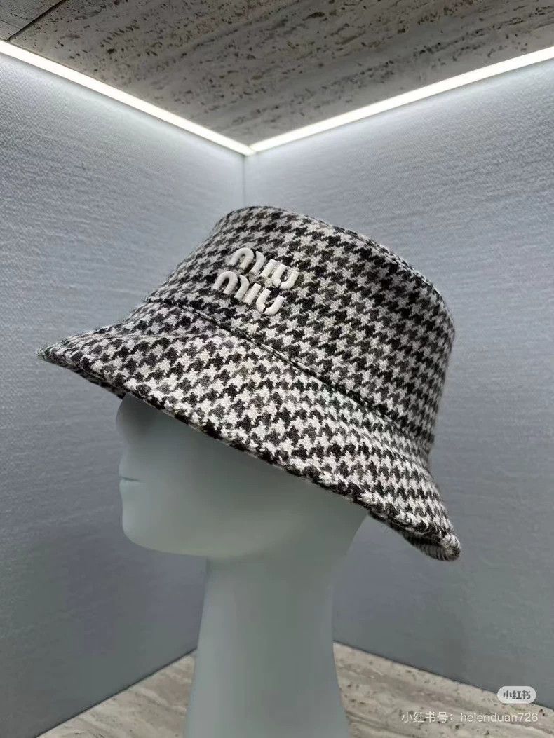 Miu Miu New Miu Miu Houndstooth Bucket Hat Size ONE SIZE - 6 Thumbnail