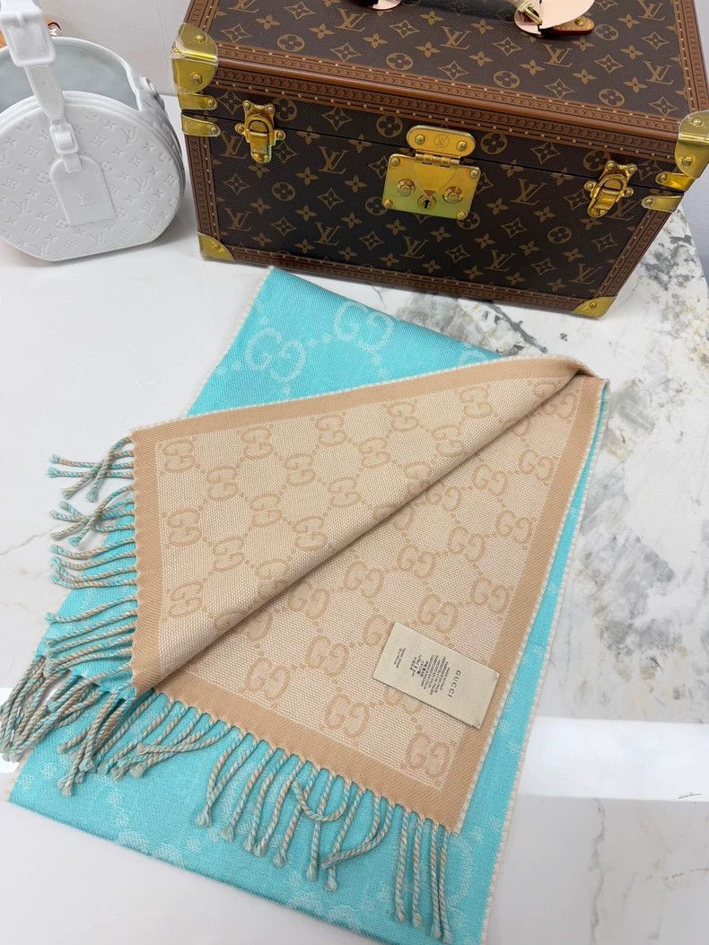 Gucci Gucci Double-Sided Logo Print Scarf Size ONE SIZE - 2 Thumbnail