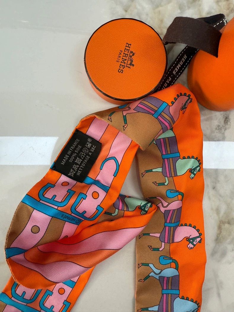 Hermes Hermes Horse Pattern Silk Scarf Size ONE SIZE - 4 Thumbnail