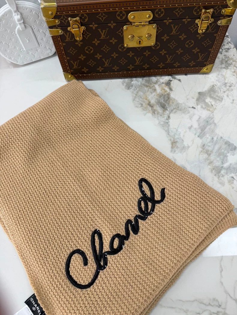 Chanel New Chanel Sequin Letter Scarf in Beige Size ONE SIZE - 2 Thumbnail