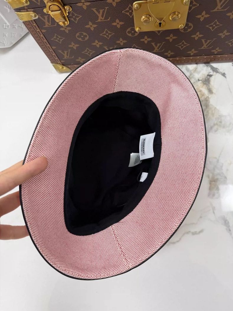 Burberry Burberry Heart Embroidered Fisherman Hat Size ONE SIZE - 4 Thumbnail