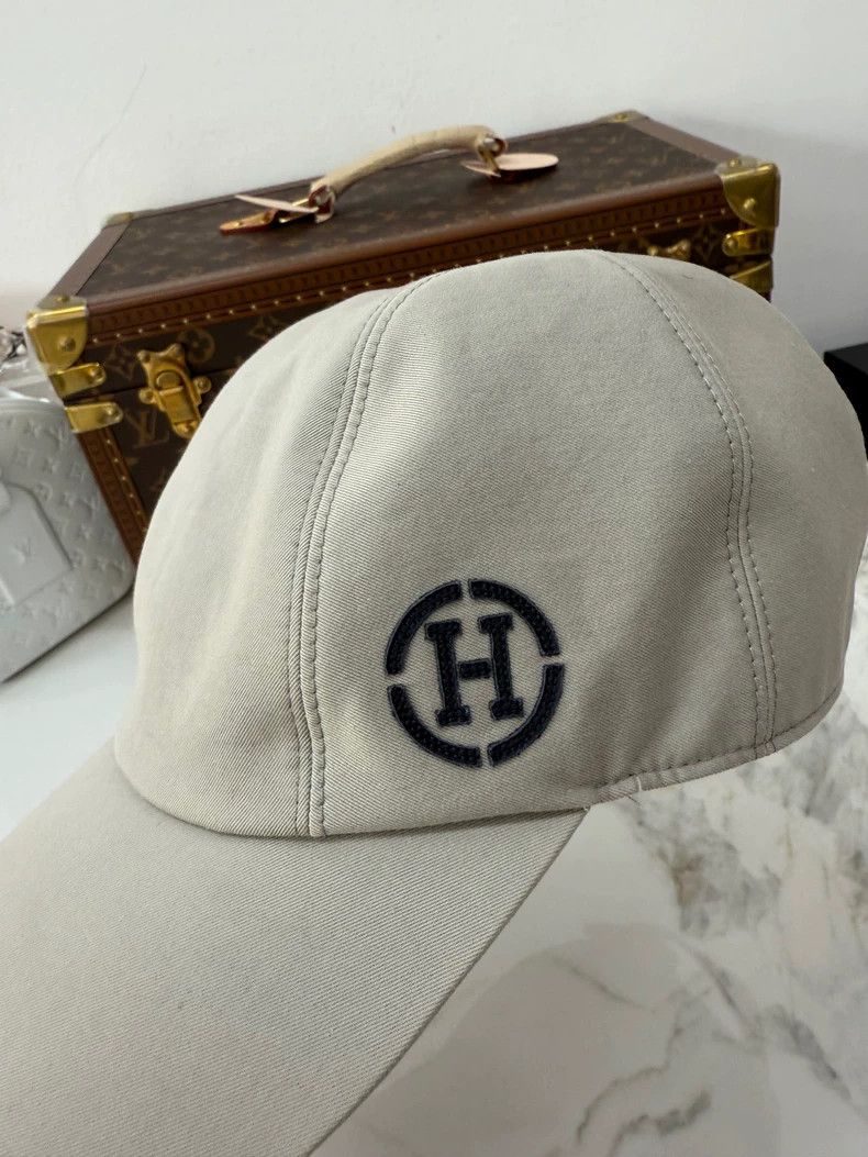 Hermes Hermes H Logo Baseball Cap in Gray Size ONE SIZE - 3 Thumbnail