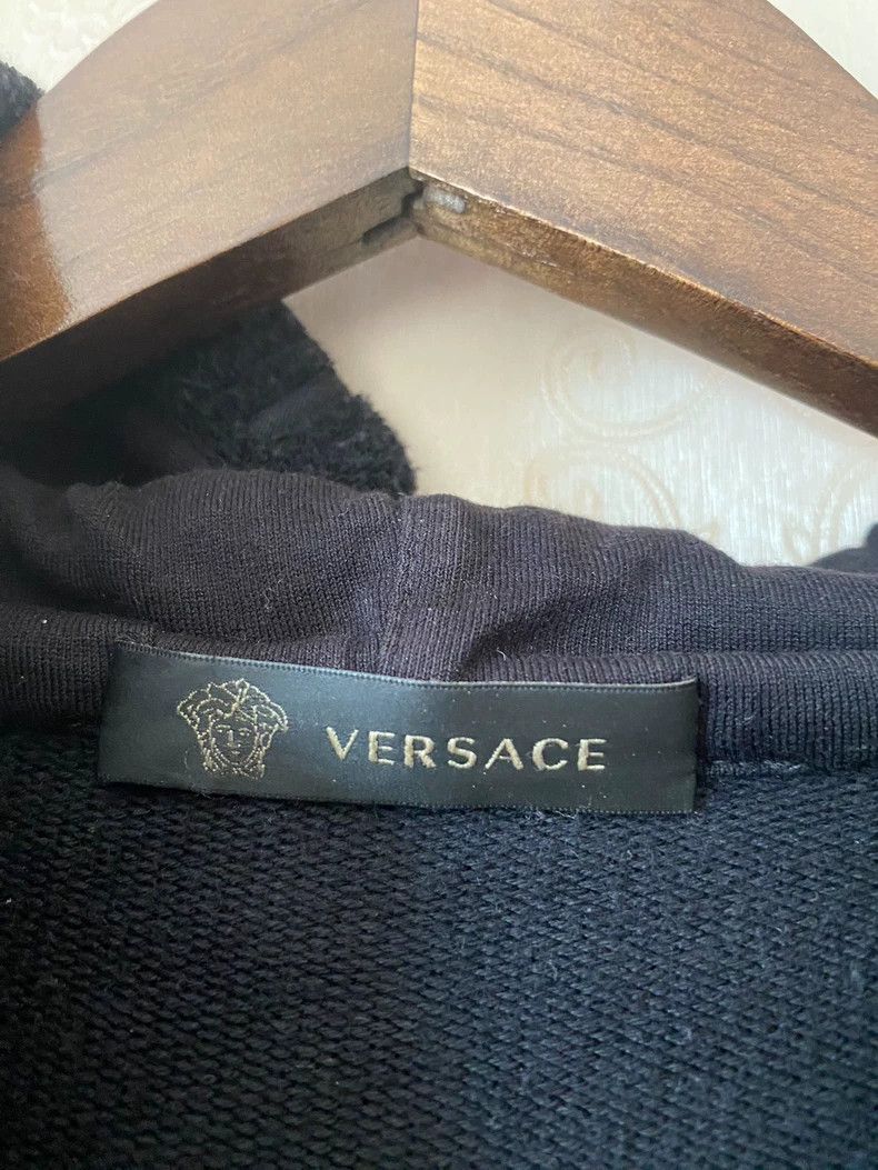 Versace Versace Rare Black Hoodie with Logo Design Size US M / EU 48-50 / 2 - 3 Thumbnail