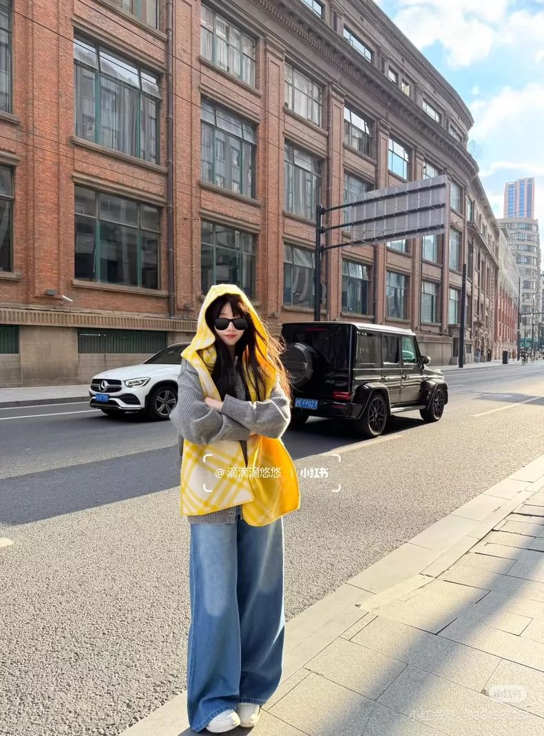 Burberry Burberry Yellow Plaid Hooded Scarf Size ONE SIZE - 7 Thumbnail