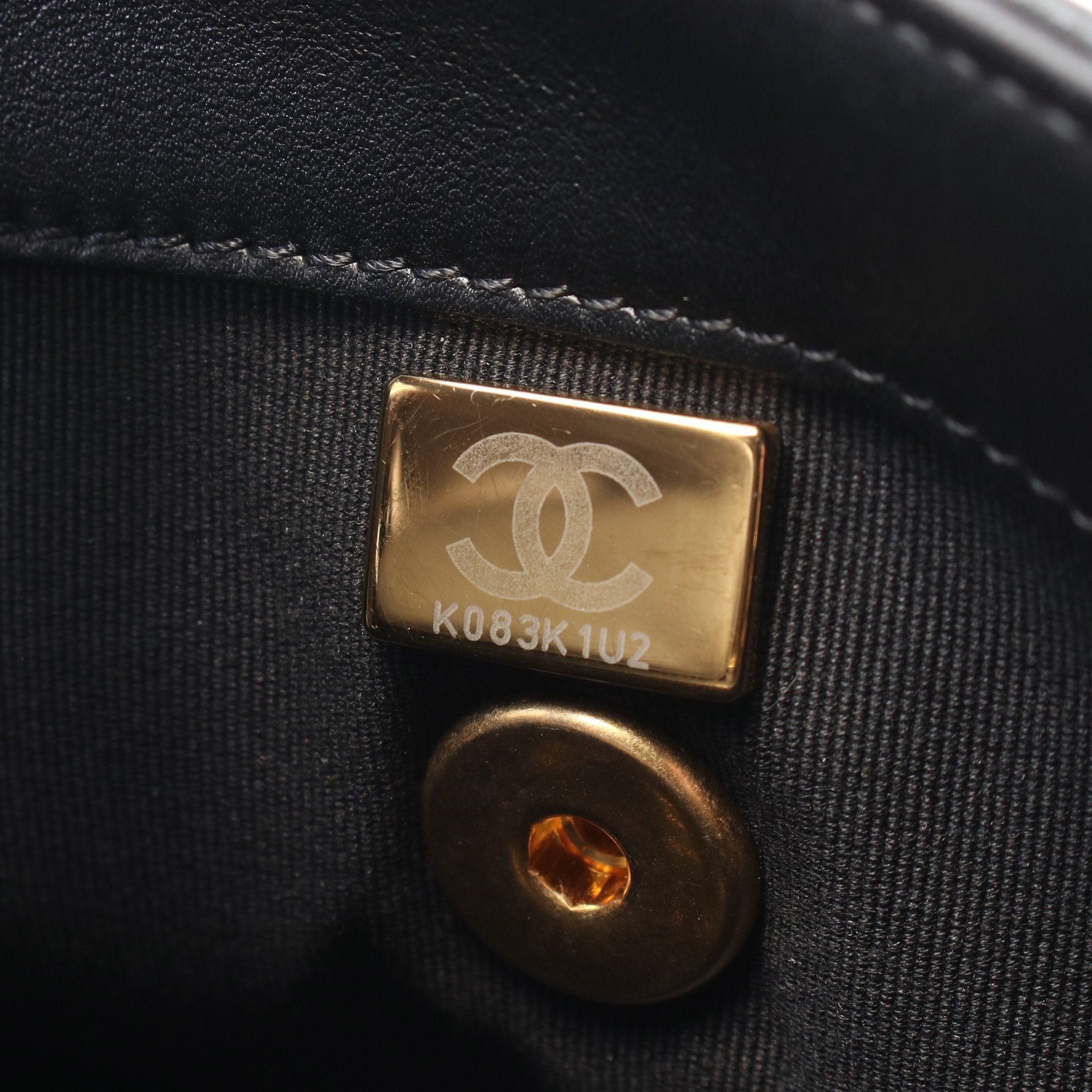 Chanel Chanel Chain Shoulder Bag Caviar Skin Black Gold Hardware Size ONE SIZE - 5 Thumbnail