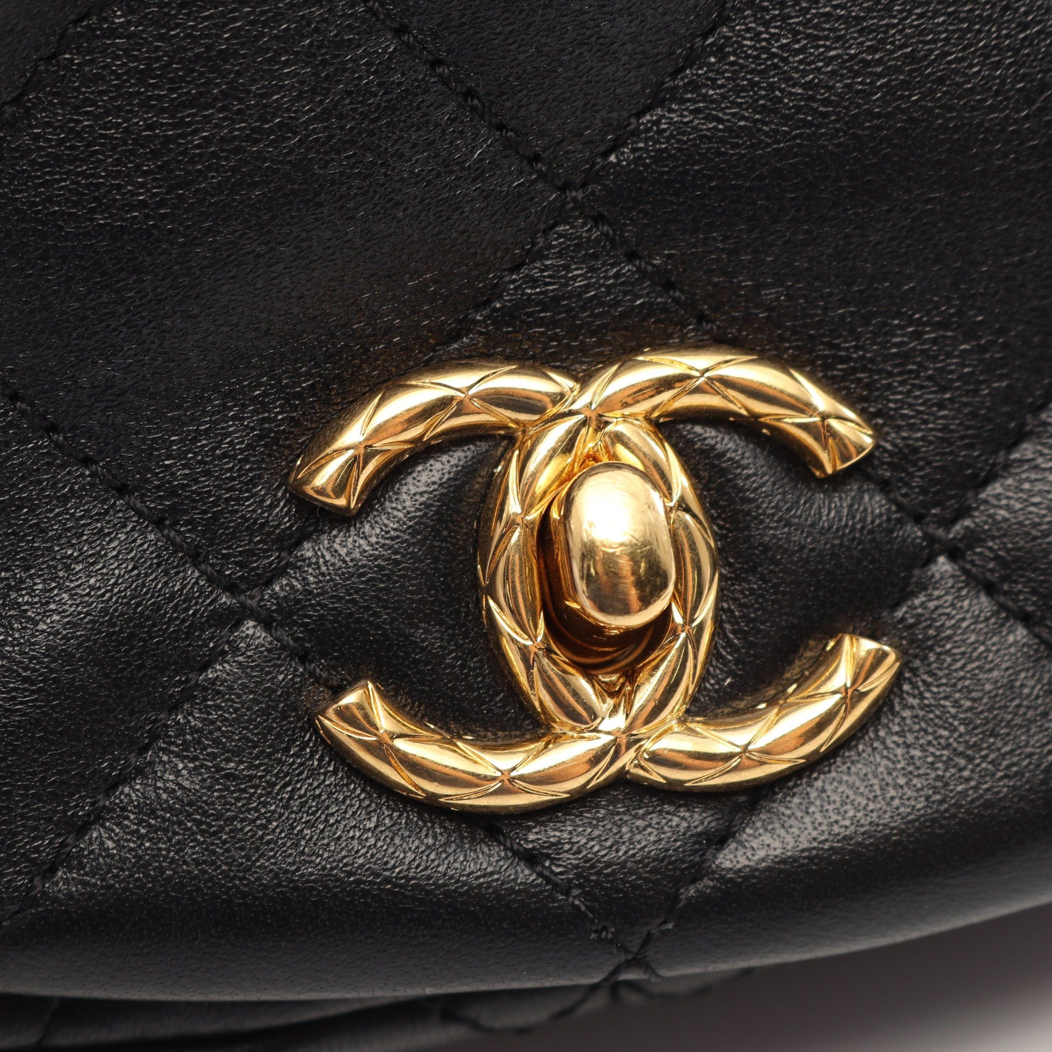 Chanel Chanel Matelasse Chain Shoulder Bag Lambskin Black Gold Hardware Size ONE SIZE - 7 Thumbnail
