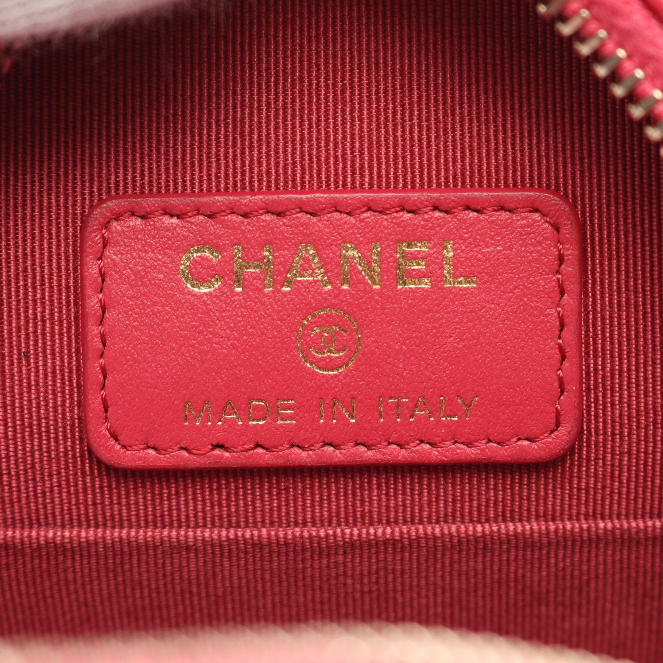 Chanel Chanel Matelasse Round Mini Chain Shoulder Bag Caviar Skin Red Gold Hardware Size ONE SIZE - 4 Thumbnail