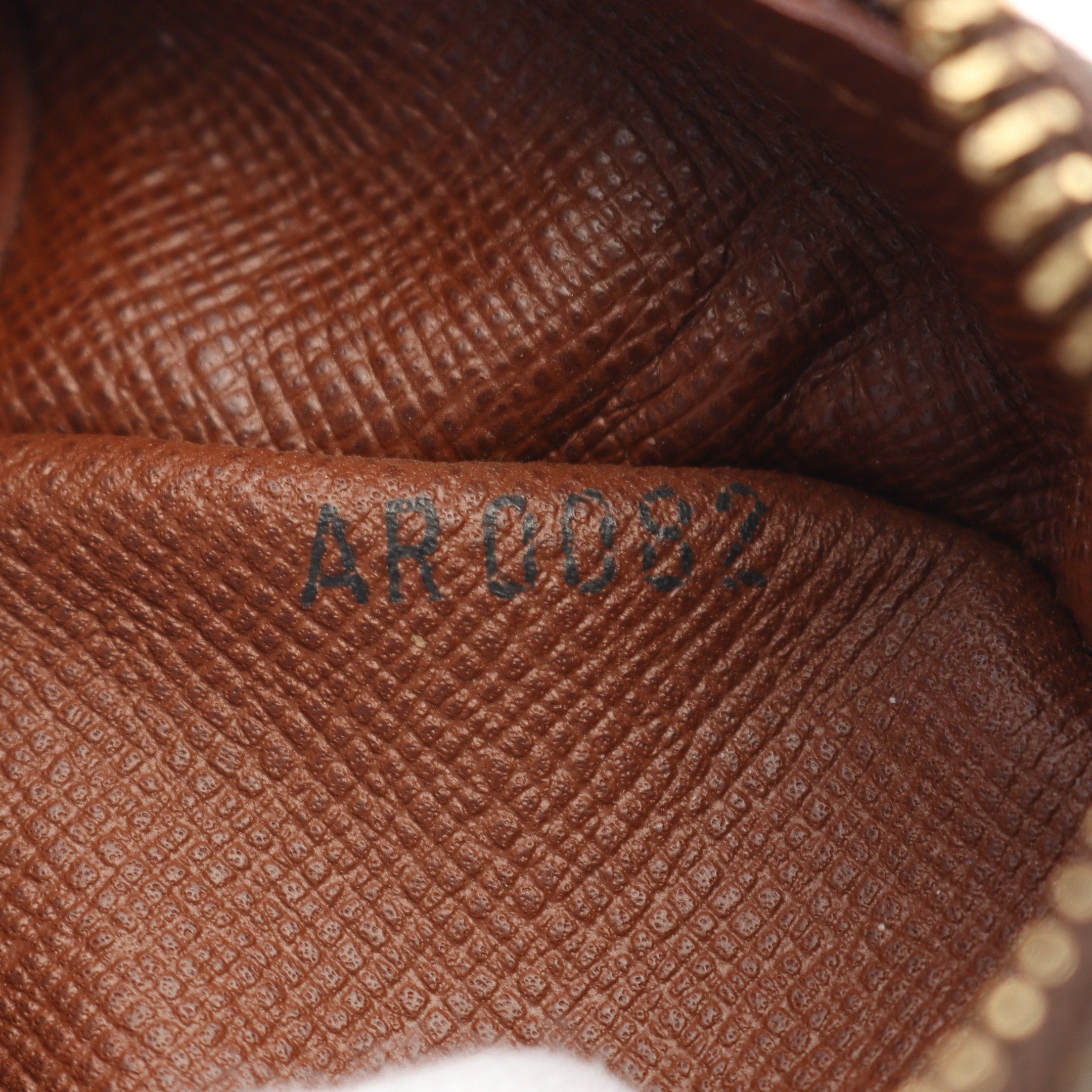 Louis Vuitton Louis Vuitton Nil Monogram Shoulder Bag Leather Brown Size ONE SIZE - 5 Thumbnail