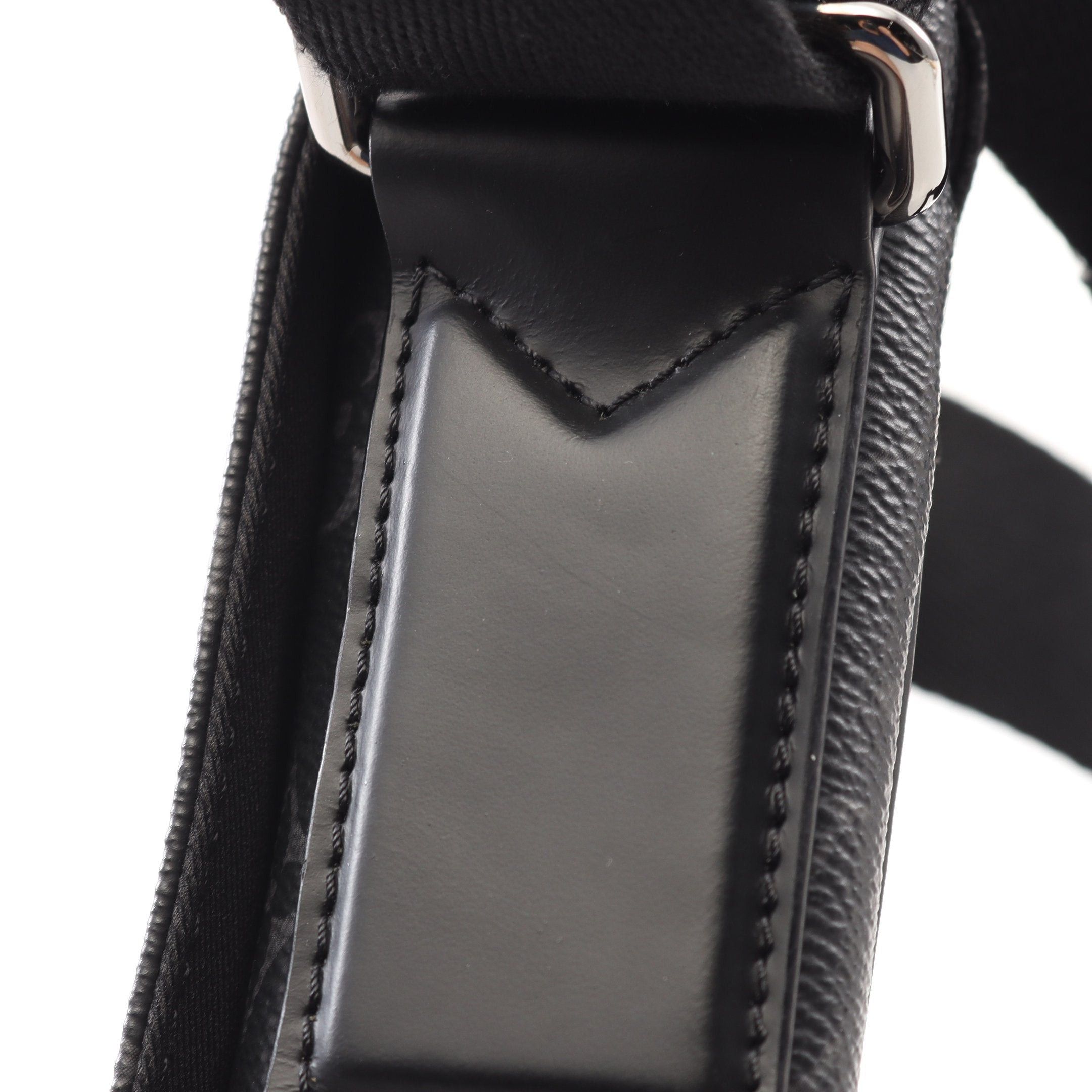 Louis Vuitton Louis Vuitton District Pm Nm Monogram Eclipse Shoulder Bag Leather Black Size ONE SIZE - 9 Thumbnail