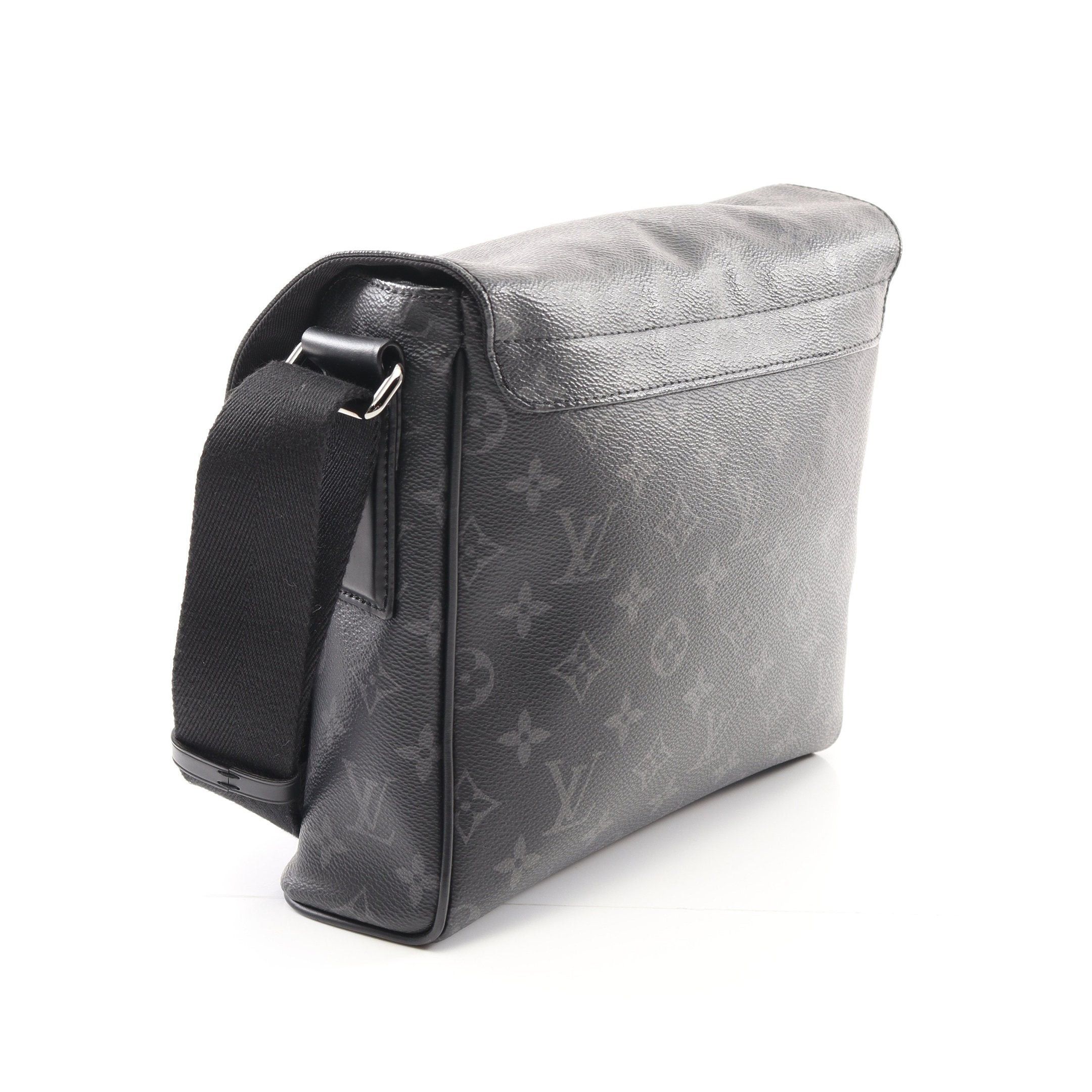 Louis Vuitton Louis Vuitton District Pm Nm Monogram Eclipse Shoulder Bag Leather Black Size ONE SIZE - 2 Thumbnail