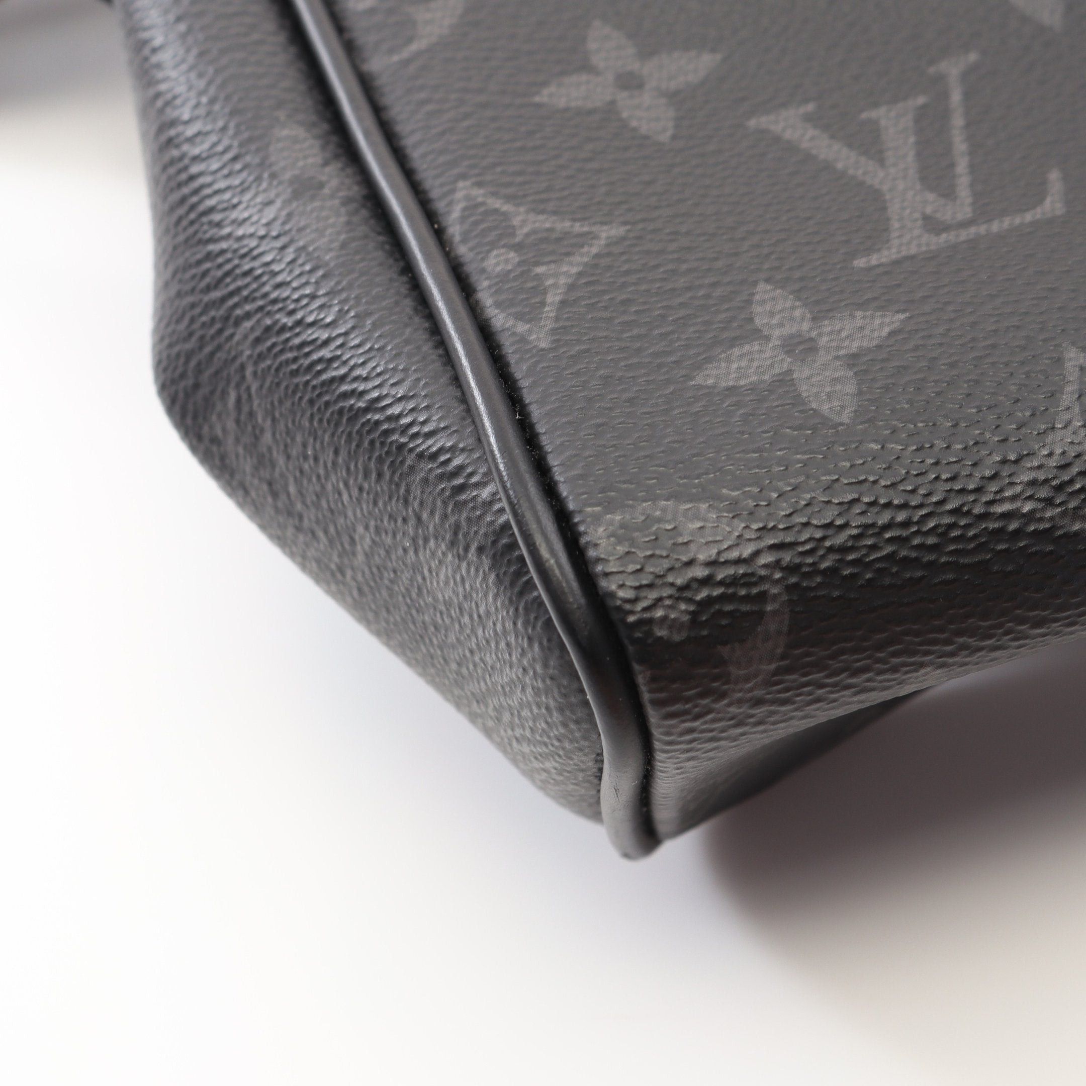 Louis Vuitton Louis Vuitton District Pm Nm Monogram Eclipse Shoulder Bag Leather Black Size ONE SIZE - 7 Thumbnail
