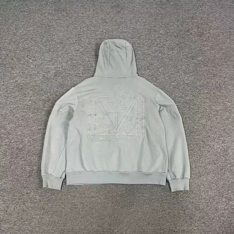 Louis Vuitton Louis Vuitton Embossed Logo Hoodie Size US M / EU 48-50 / 2 - 2 Thumbnail