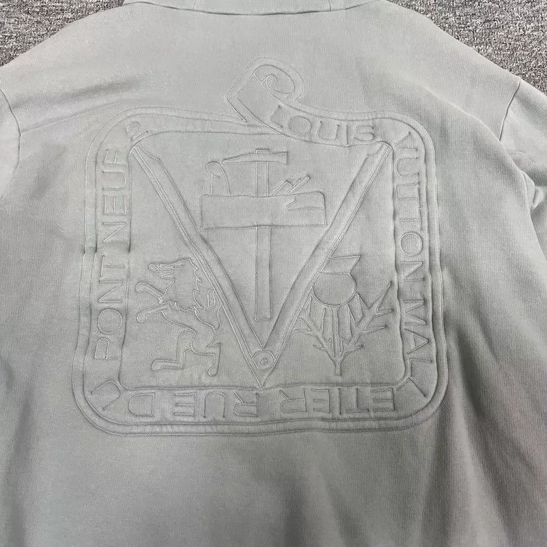 Louis Vuitton Louis Vuitton Embossed Logo Hoodie Size US M / EU 48-50 / 2 - 4 Thumbnail
