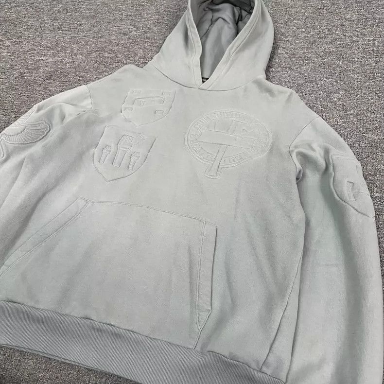 Louis Vuitton Louis Vuitton Embossed Logo Hoodie Size US M / EU 48-50 / 2 - 5 Thumbnail