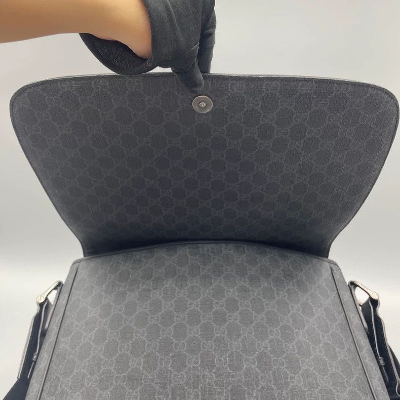 Gucci Gucci Classic Black Messenger Crossbody Bag Size ONE SIZE - 8 Thumbnail