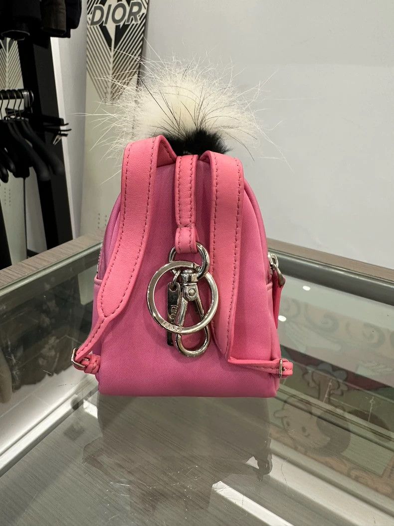 Fendi Fendi Pink Owl Fur Keychain Bag Charm Size ONE SIZE - 2 Thumbnail
