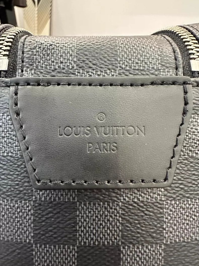 Louis Vuitton LV DOPP Handheld Bag in Black and Blue Size ONE SIZE - 9 Thumbnail