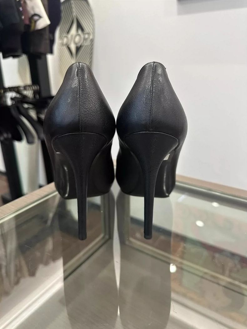 Alexander McQueen Mcqueen Black High Heels with Skull Detail Size US 8 / EU 41 - 4 Thumbnail