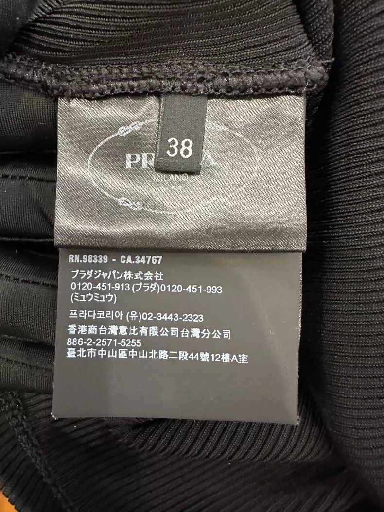 Prada Prada Black Crop Knit Top with Logo Size US M / EU 48-50 / 2 - 5 Thumbnail