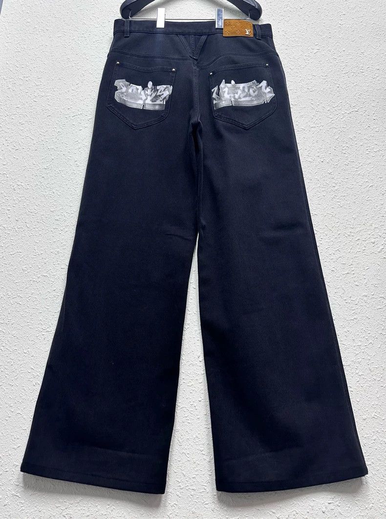 Louis Vuitton Louis Vuitton Graffiti Logo Wide Leg Jeans Size US 32 / EU 48 - 2 Thumbnail