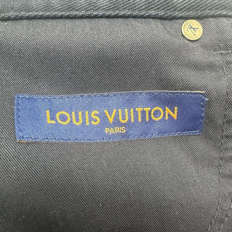 Louis Vuitton Louis Vuitton Graffiti Logo Wide Leg Jeans Size US 32 / EU 48 - 3 Thumbnail