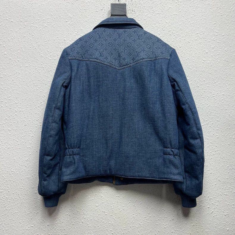 Louis Vuitton Louis Vuitton SS23 Embossed Logo Denim Jacket Size US S / EU 44-46 / 1 - 2 Thumbnail